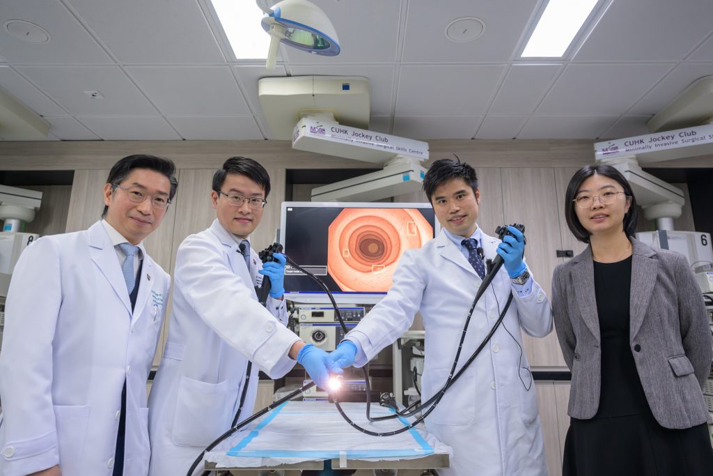 中大醫學院早於2021年初引入AI系統輔助大腸鏡檢查。是次研究證實AI實時輔助技術有助資歷較淺的醫生提升大腸內窺鏡檢測準確度。